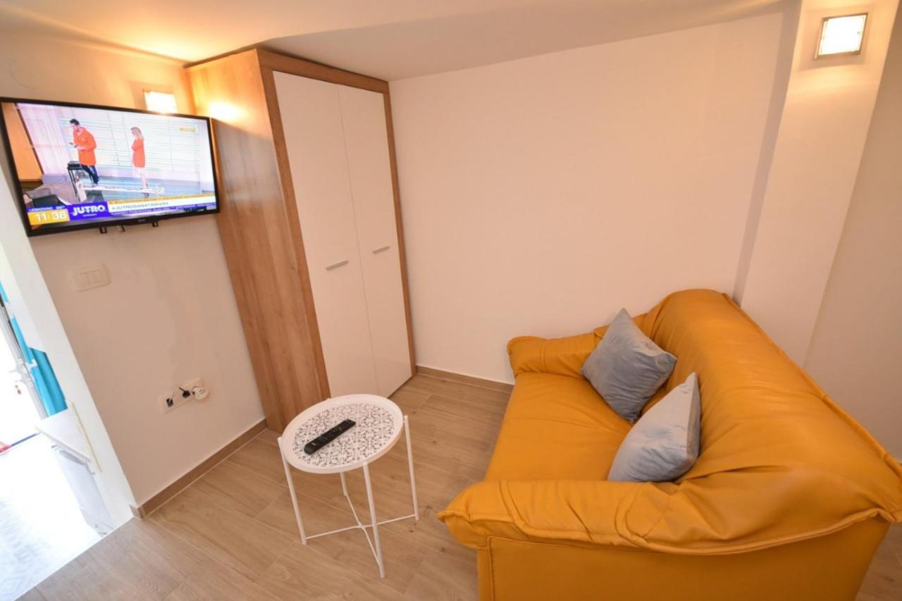 Apartman Taraca Villa Knezevic แฮร์เซ็ก-โนวี ภายนอก รูปภาพ